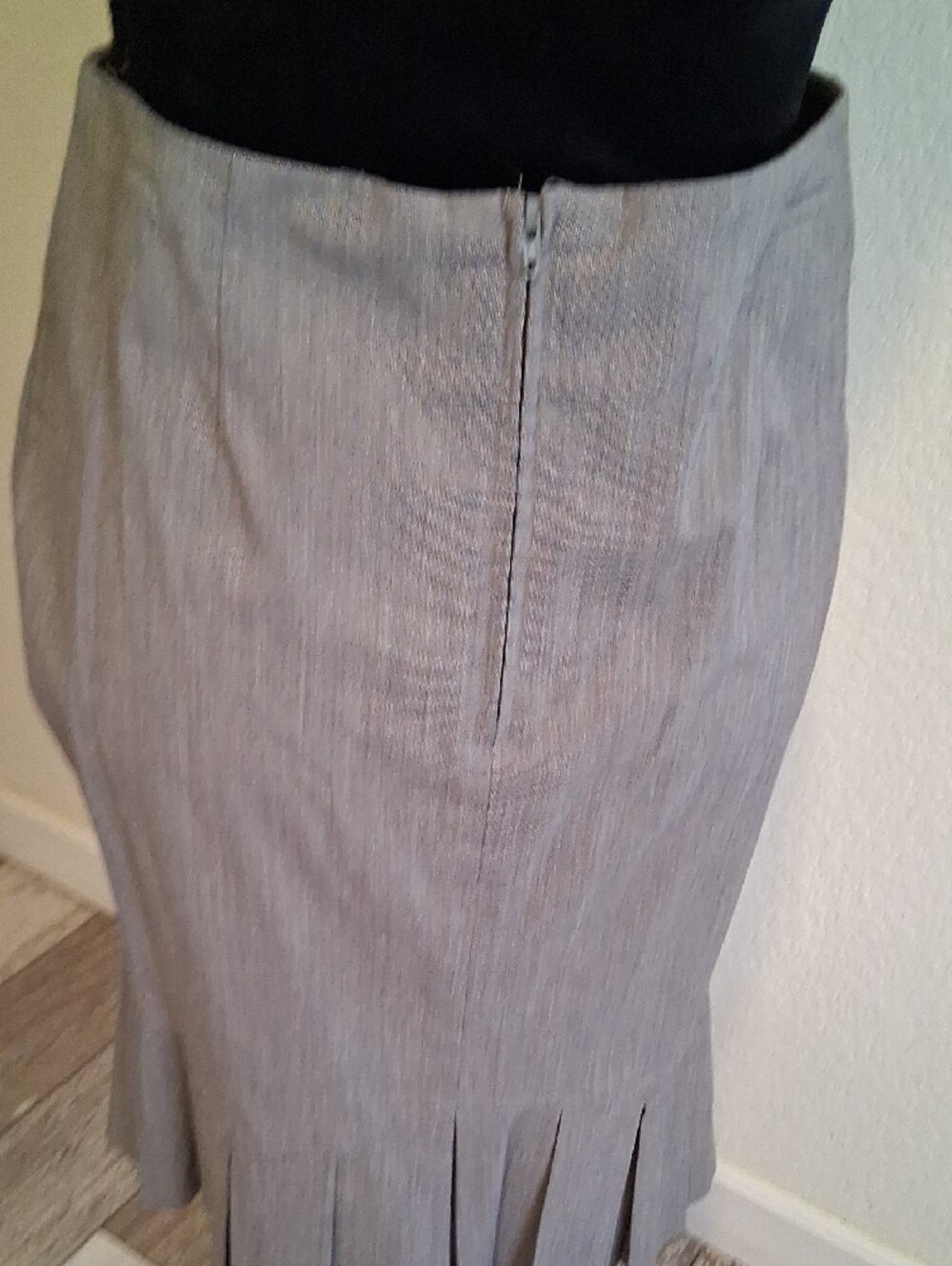 BCX Gray Single-Button Tailored Blazer And Ruffed Skirt. - Picture 12 of 13